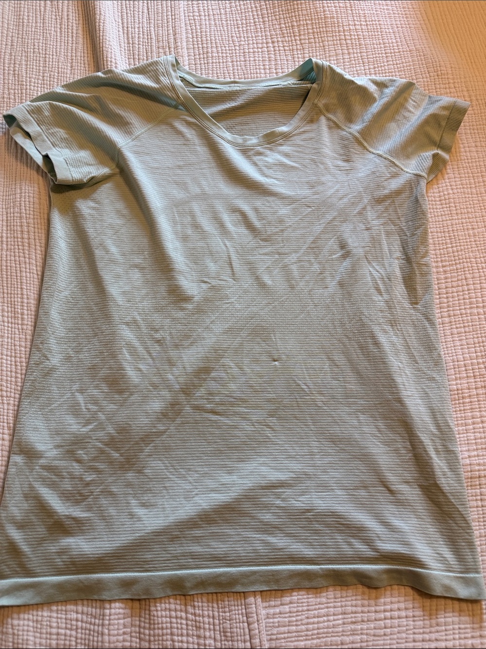 lululemon athletica Sage Green Short Sleeve Tee
